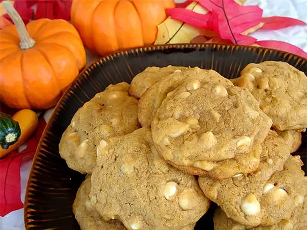 Macadamia Nut White Chocolate Chip Pumpkin Cookies